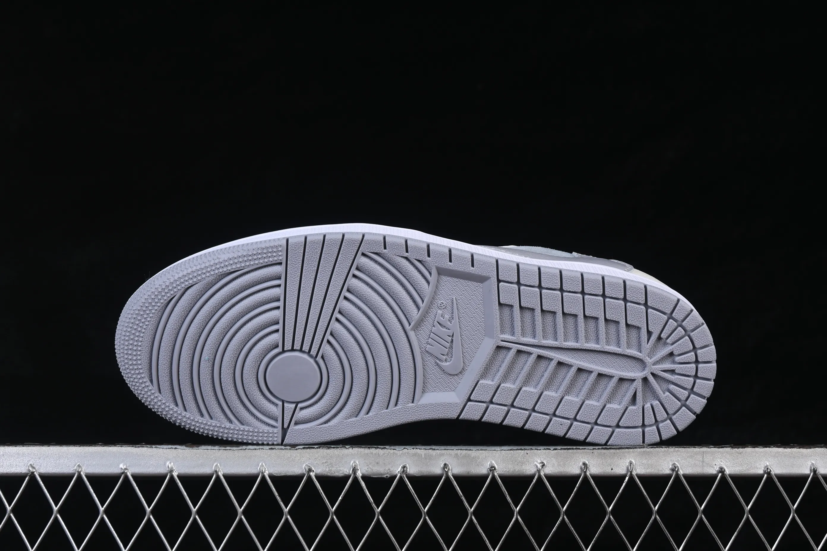 All categories Air Jordan Jordan series basketball shoes Air Jordan 1 Low Travis Scott x Air Jordan 1 Low OG AJ1 Joe 1 joint overhead HQ2004-400
